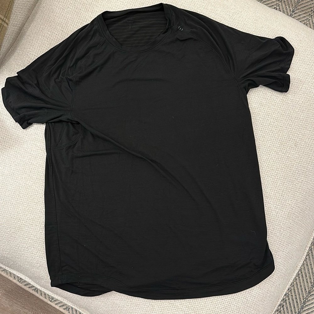 Black extra large, Lululemon T-shirt